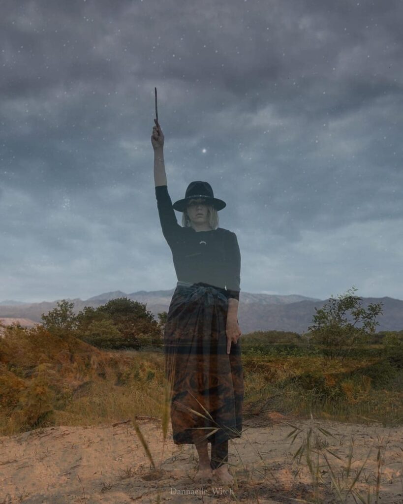 Portrait de coach de vie et magicienne